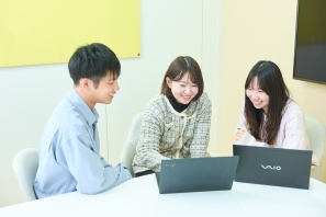 チームでプロジェクトを遂行！