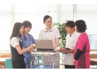 様々な職種と連携する事務総合職