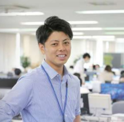 WMS担当部　這越社員