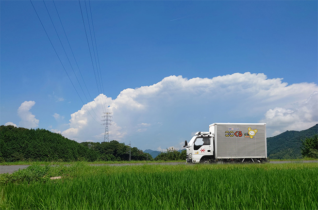離島までもカバーする宅配事業